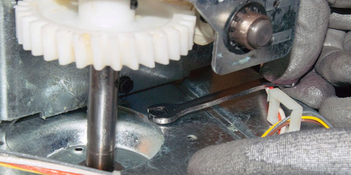 Gordon Park liftmaster garage door opener sprocket gear