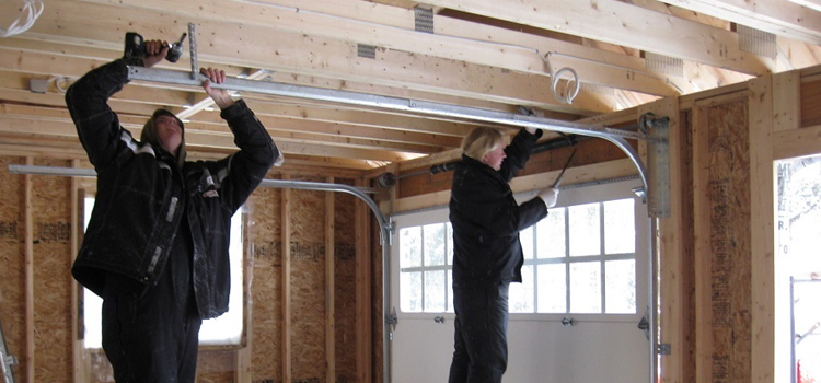 overhead garage door installation in Gordon Park