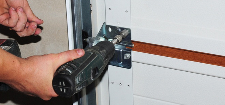 residential garage door service in Gordon Park